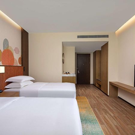 Hilton Garden Inn Jiuzhaigou Bagian luar foto