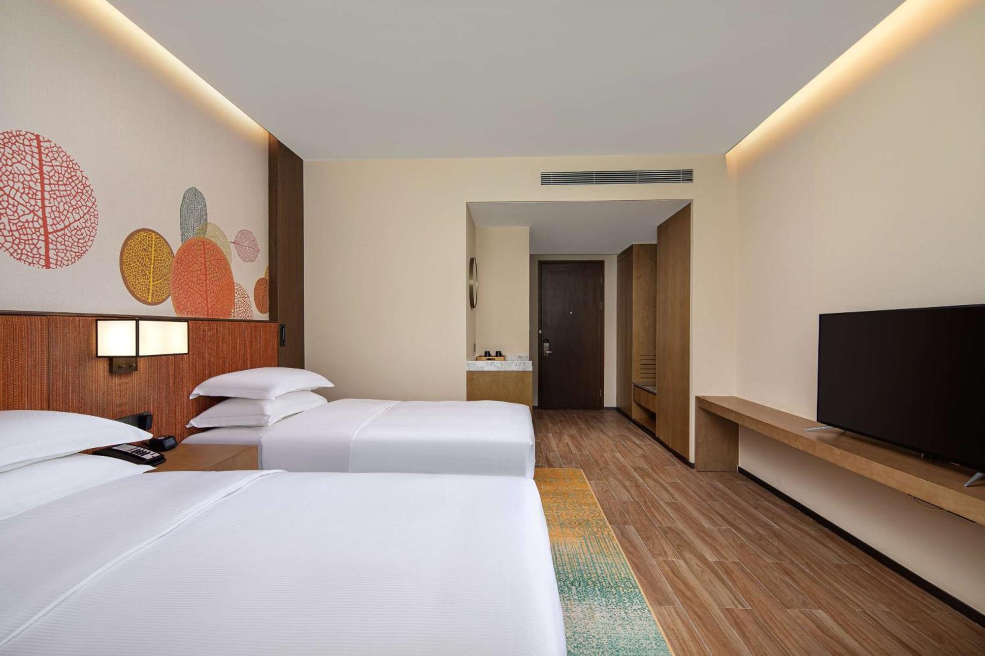 Hilton Garden Inn Jiuzhaigou Bagian luar foto