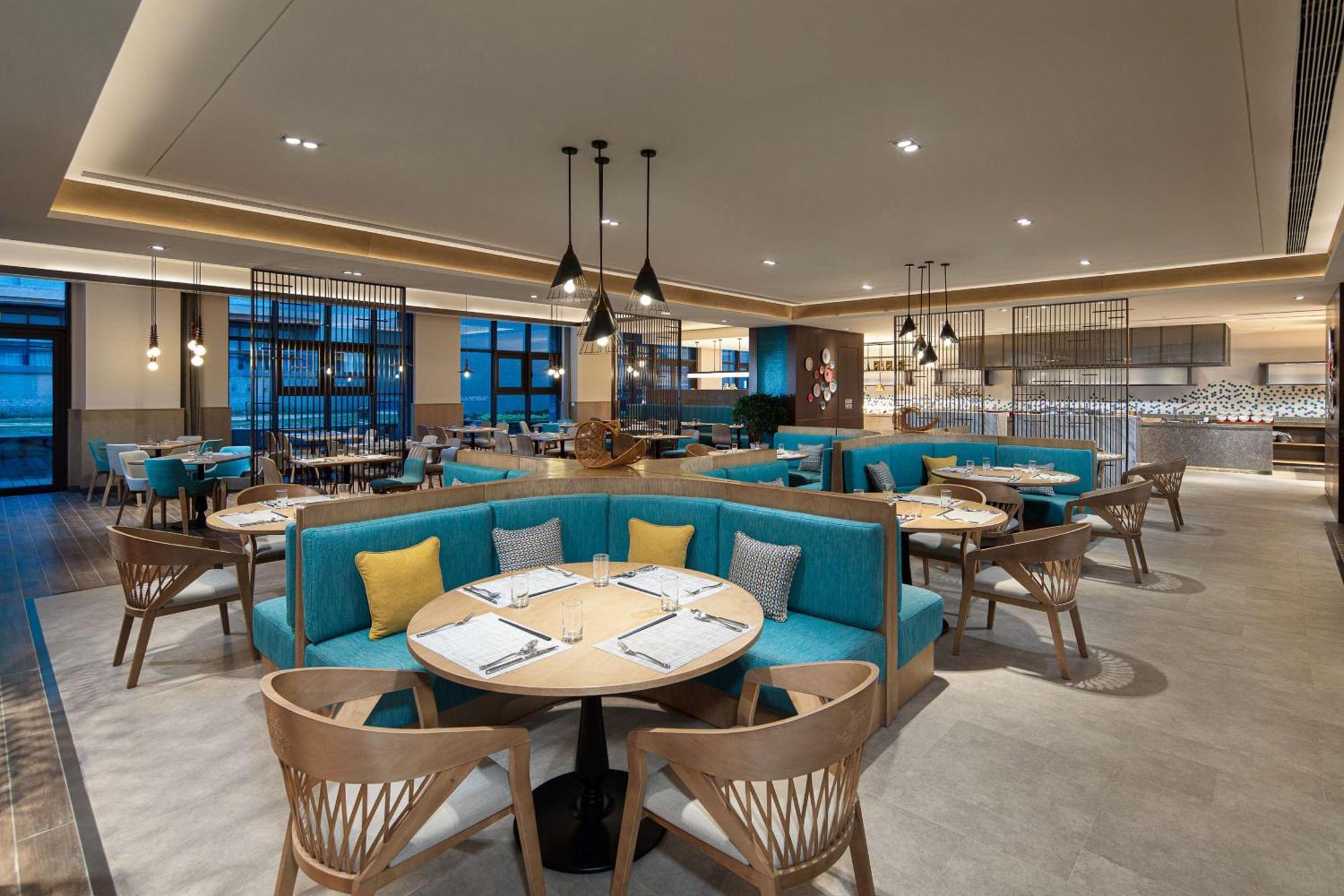 Hilton Garden Inn Jiuzhaigou Bagian luar foto