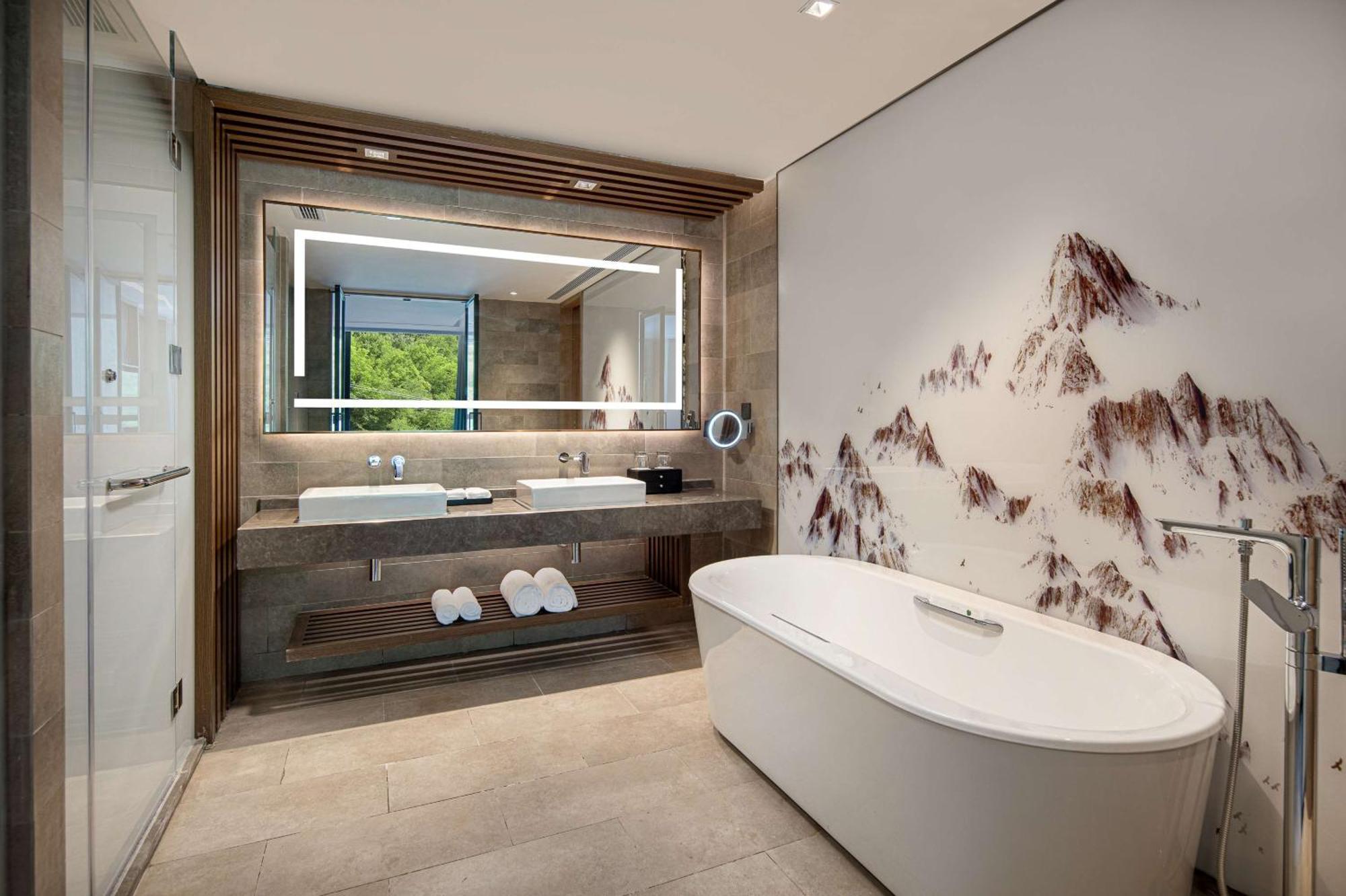 Hilton Garden Inn Jiuzhaigou Bagian luar foto